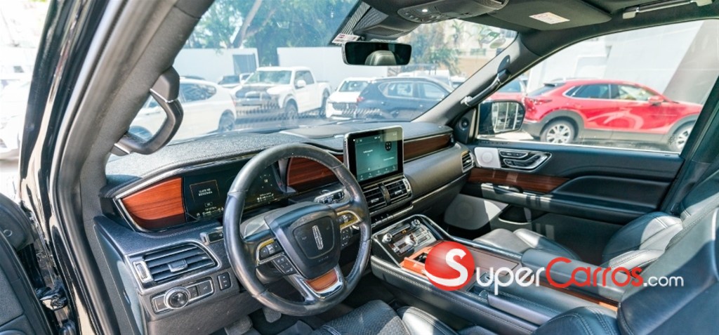 2021 Lincoln Navigator LONG — foto 8 / 10