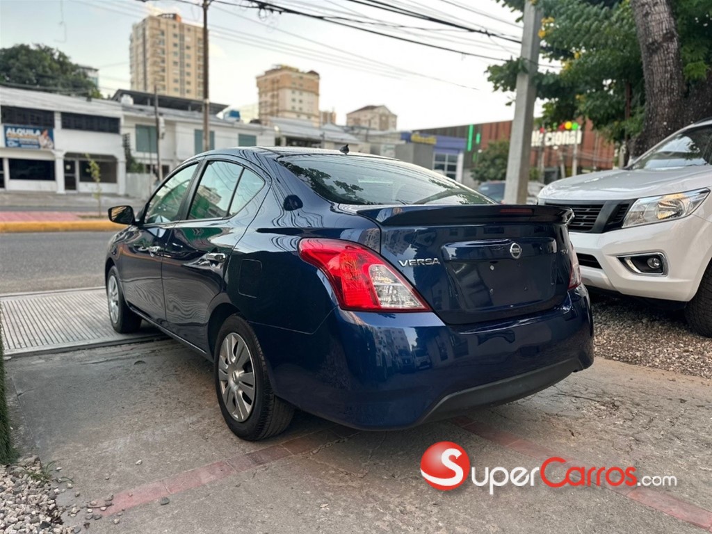 2018 Nissan Versa Sport — foto 4 / 10