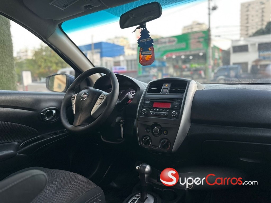 2018 Nissan Versa Sport — foto 7 / 10