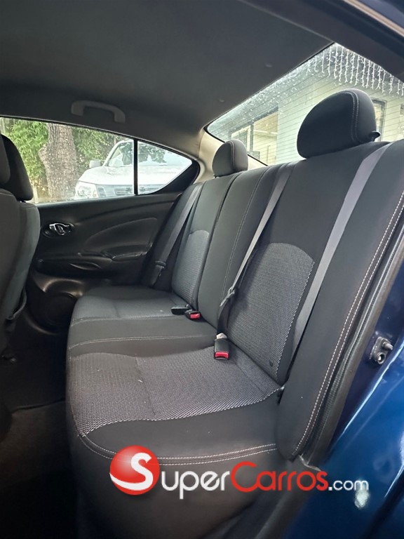 2018 Nissan Versa Sport — foto 8 / 10