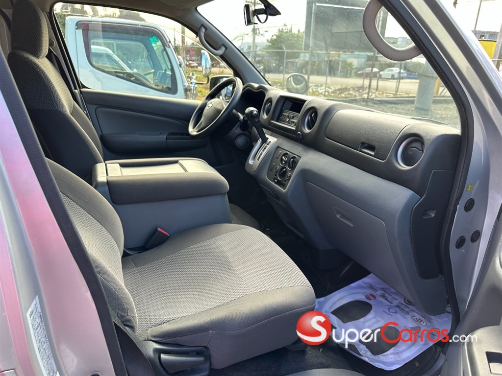 2019 Nissan Caravan — foto 6 / 9