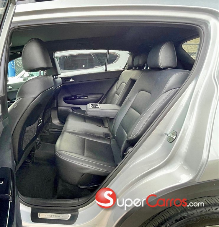 2020 Kia Sportage S — foto 8 / 12