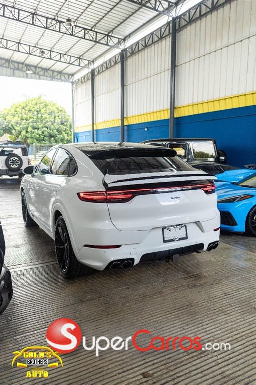 2021 Porsche Cayenne Turbo — foto 4 / 12