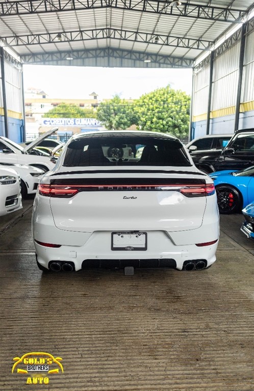 2021 Porsche Cayenne Turbo — foto 5 / 12