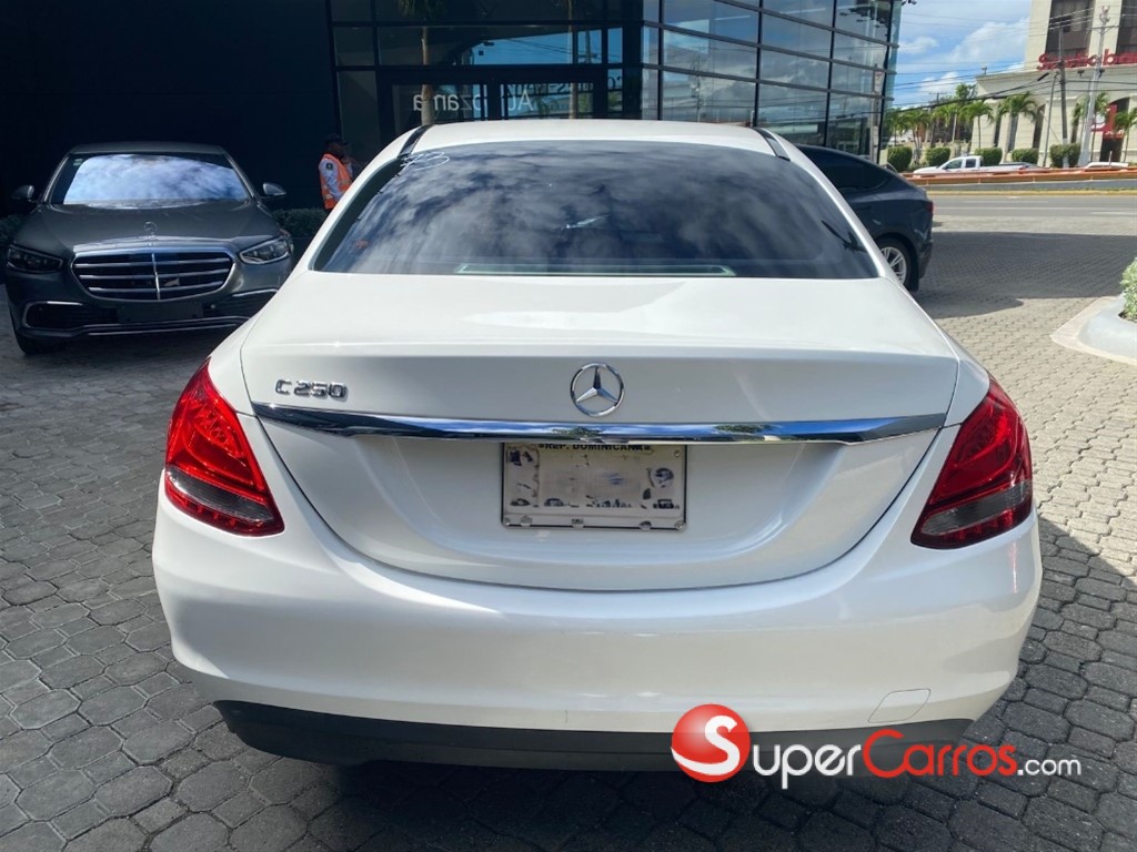 2015 Mercedes-Benz Clase C 250 — foto 7 / 12
