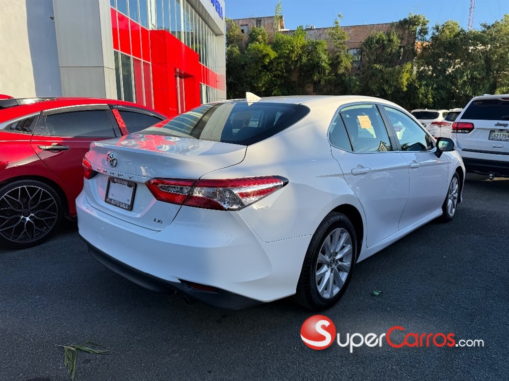 2020 Toyota Camry LE — foto 4 / 8