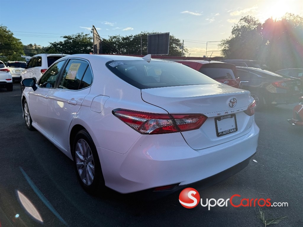 2020 Toyota Camry LE — foto 5 / 8