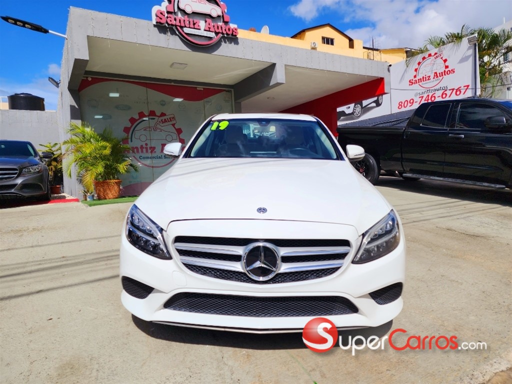 2019 Mercedes-Benz Clase C 300 — foto 2 / 10