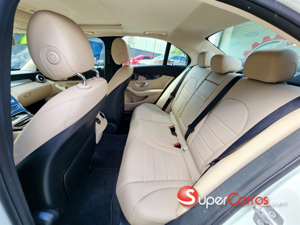 2019 Mercedes-Benz Clase C 300 — foto 7 / 10