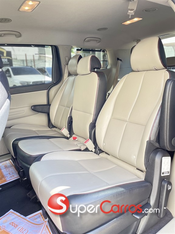 2020 Kia Sedona EX — foto 7 / 10