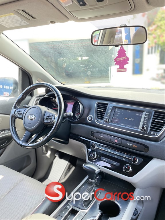 2020 Kia Sedona EX — foto 8 / 10