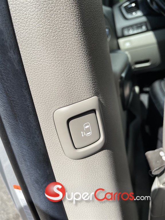2020 Kia Sedona EX — foto 9 / 10