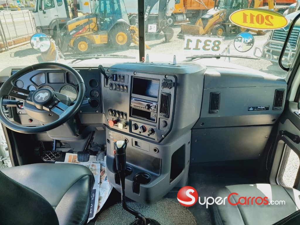 2011 Mack CH 613 — foto 4 / 9
