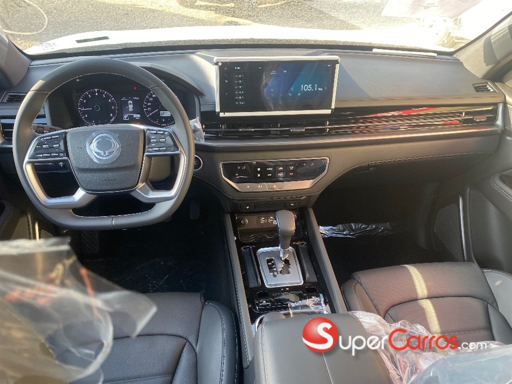 2025 KGM Rexton URBAN — foto 8 / 11