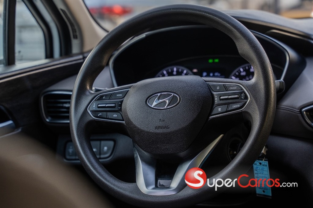 2019 Hyundai Santa Fe SE — foto 8 / 12
