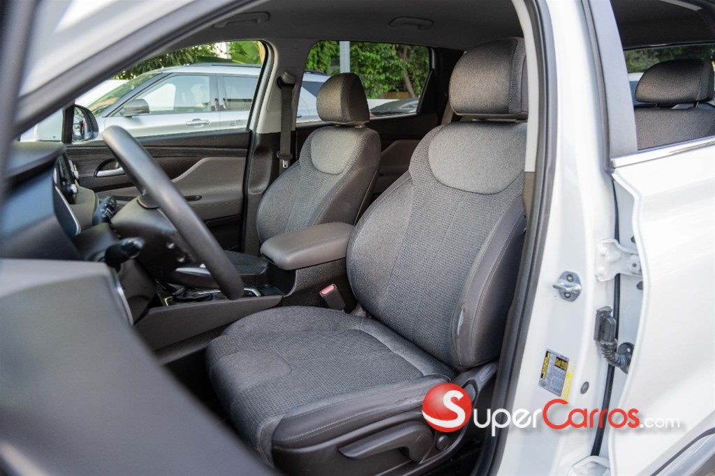 2019 Hyundai Santa Fe SE — foto 9 / 12