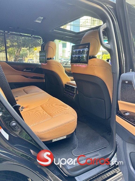 2024 Lexus LX 600 Luxury — foto 12 / 12