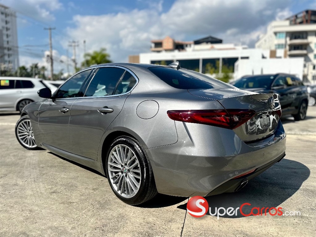 2019 Alfa Romeo Giulia Ti Lusso — foto 4 / 12
