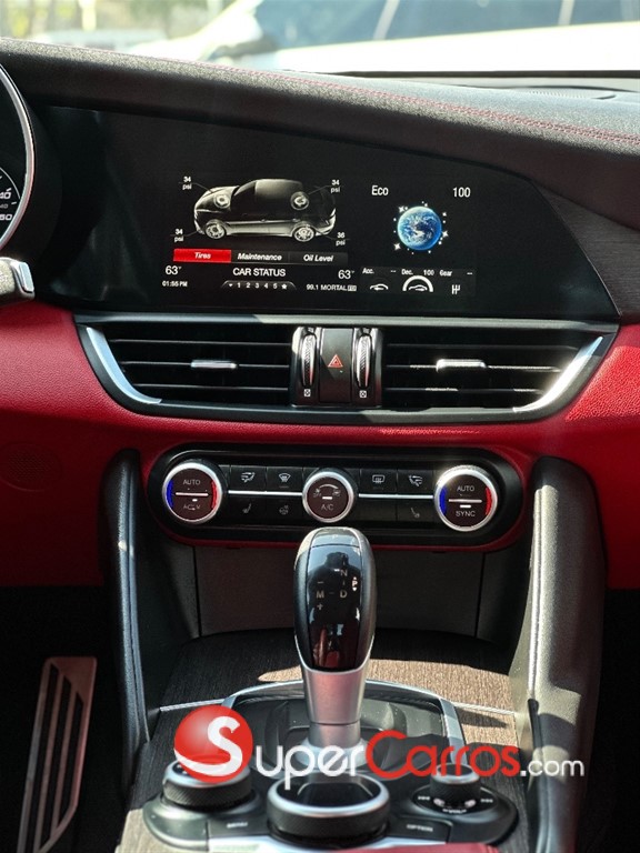 2019 Alfa Romeo Giulia Ti Lusso — foto 6 / 12