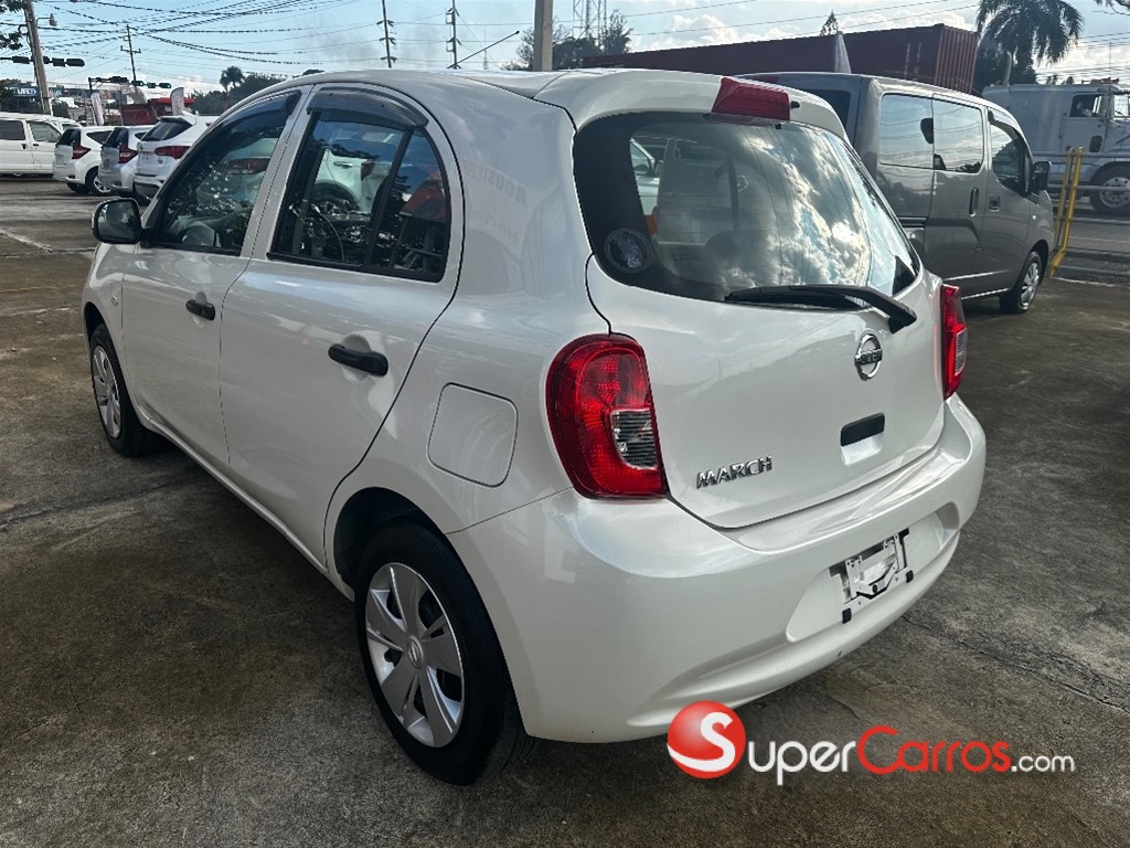 2020 Nissan March — foto 6 / 10