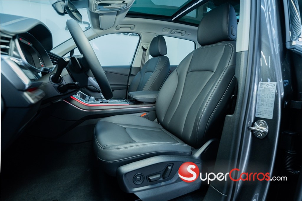 2025 Audi Q7 45 TFSI Quattro Design Plus — foto 6 / 12