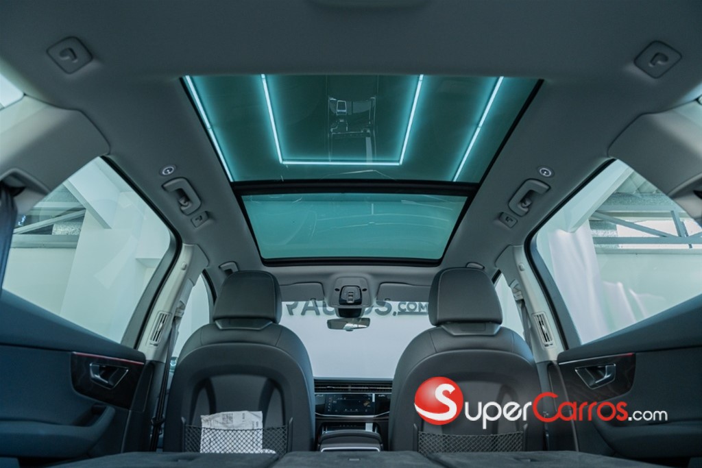 2025 Audi Q7 45 TFSI Quattro Design Plus — foto 9 / 12