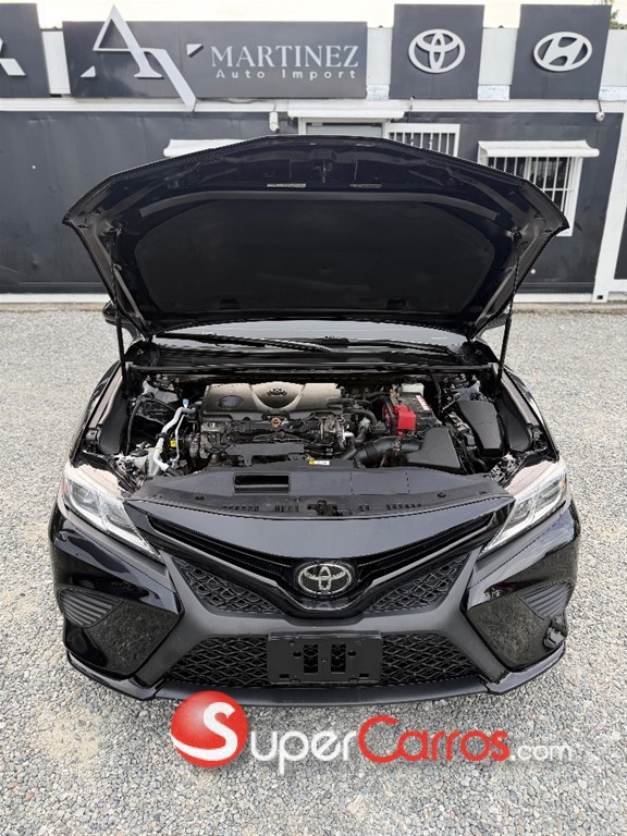 2020 Toyota Camry SE — foto 10 / 10