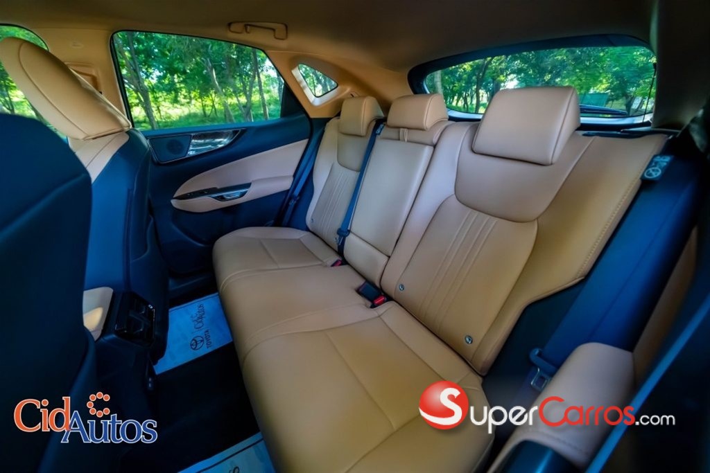 2026 Lexus NX 350 Hybrid — foto 11 / 12