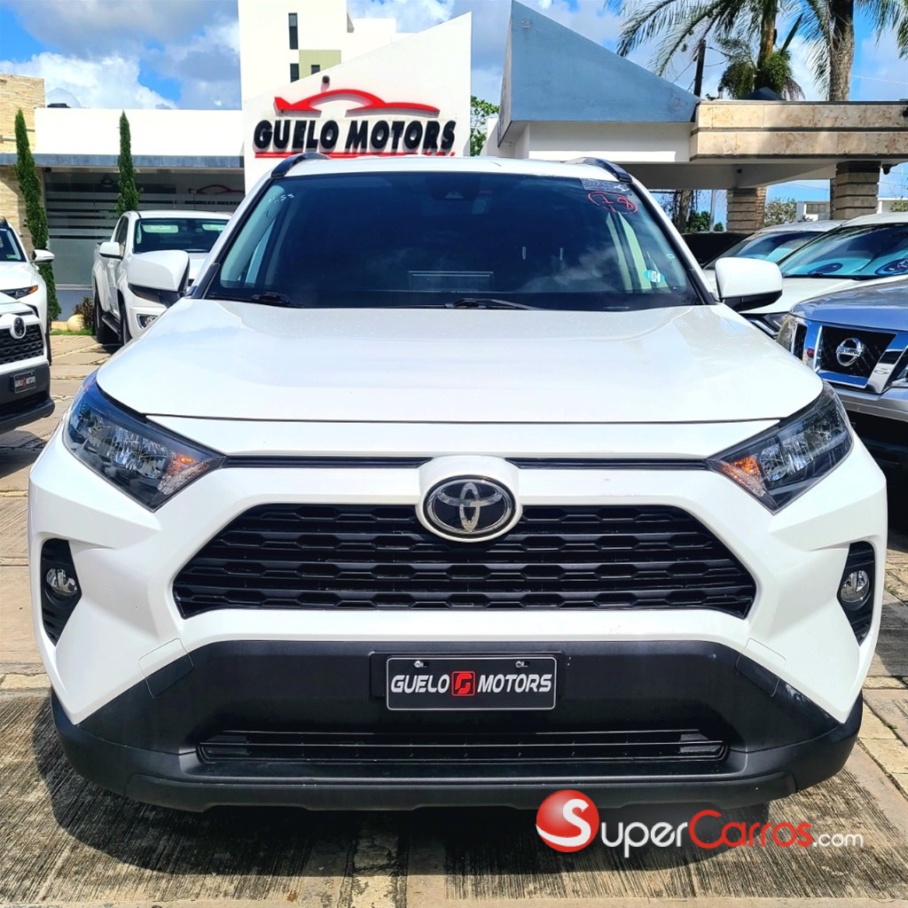 2020 Toyota RAV4 LE — foto 2 / 12