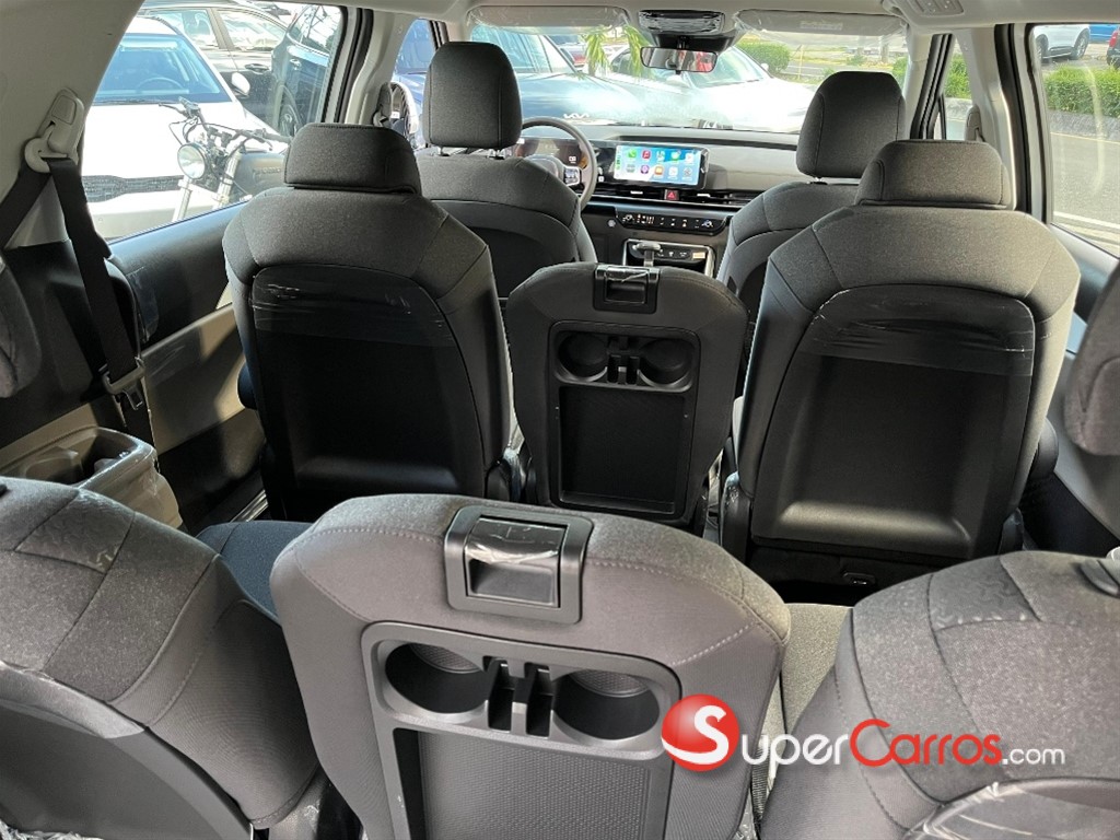 2026 Kia Carnival — foto 8 / 12