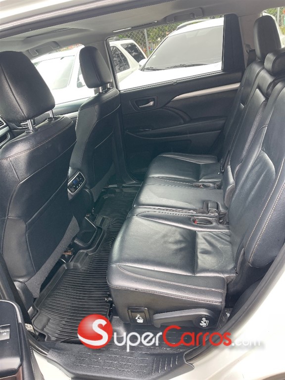 2019 Toyota Highlander XLE — foto 8 / 9