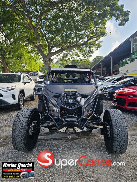 2017 Can Am 1000R — foto 2 / 11