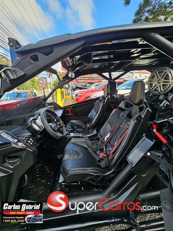2017 Can Am 1000R — foto 4 / 11