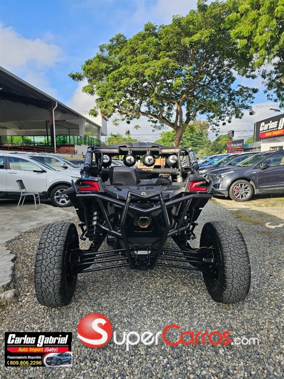 2017 Can Am 1000R — foto 9 / 11