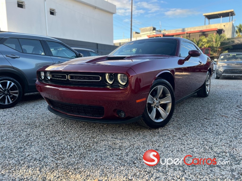 2019 Dodge Challenger SXT — foto 3 / 12