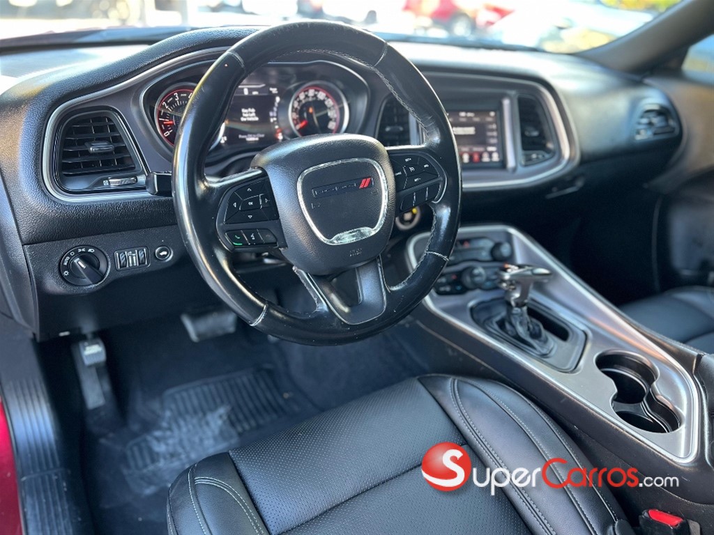 2019 Dodge Challenger SXT — foto 8 / 12