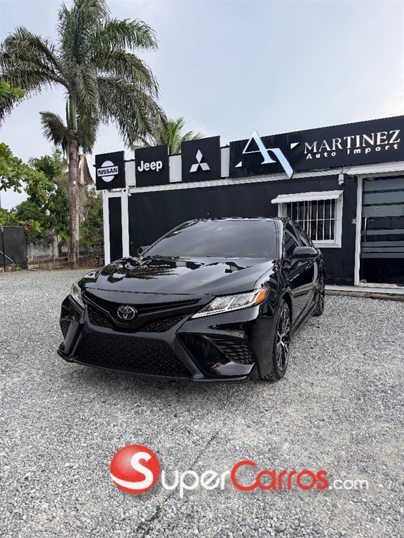 2018 Toyota Camry SE — foto 2 / 10