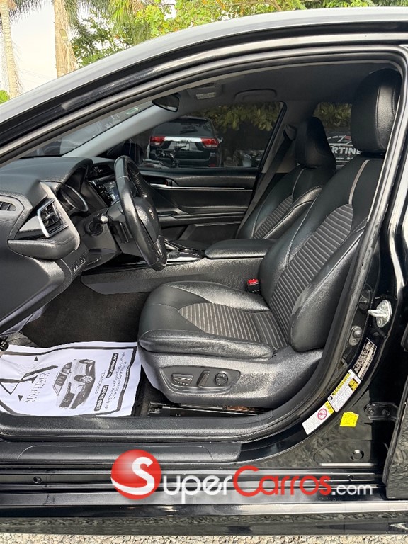 2018 Toyota Camry SE — foto 7 / 10