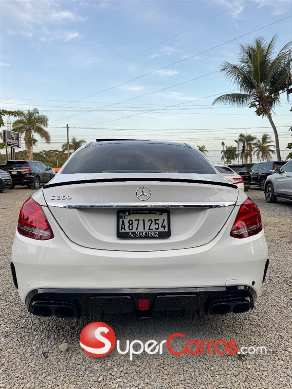 2016 Mercedes-Benz Clase C 300 4 Matic — foto 7 / 12
