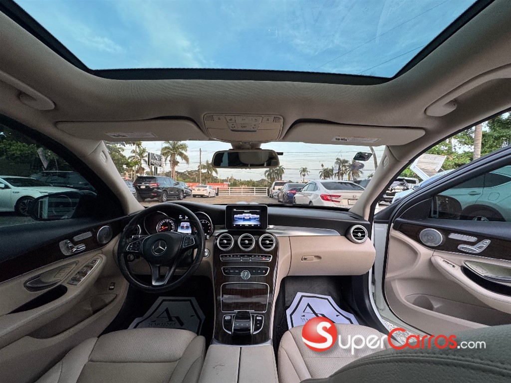 2016 Mercedes-Benz Clase C 300 4 Matic — foto 11 / 12