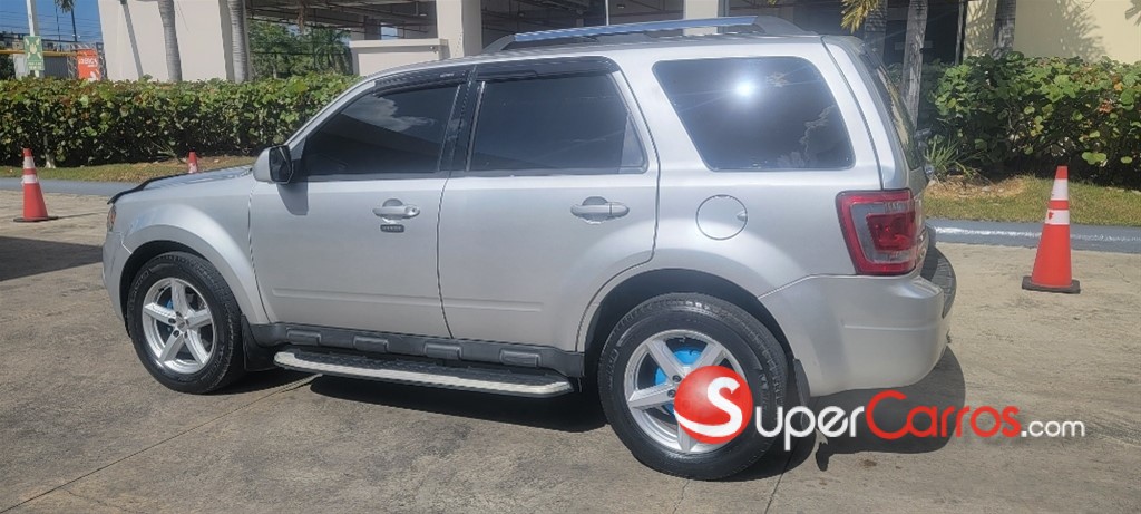 2011 Ford Escape Limited — foto 4 / 6