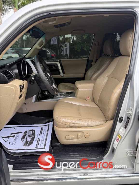 2011 Toyota 4 Runner Limited — foto 7 / 10