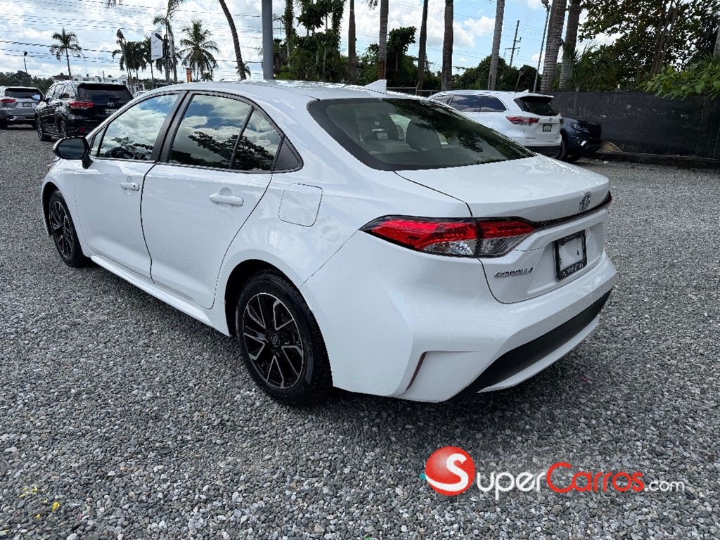 2021 Toyota Corolla LE — foto 4 / 10