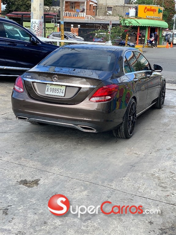 2017 Mercedes-Benz Clase C 300 — foto 2 / 10