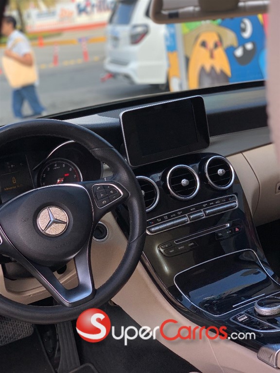 2017 Mercedes-Benz Clase C 300 — foto 7 / 10