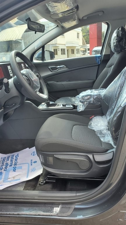2025 Kia Sportage Sport — foto 7 / 9