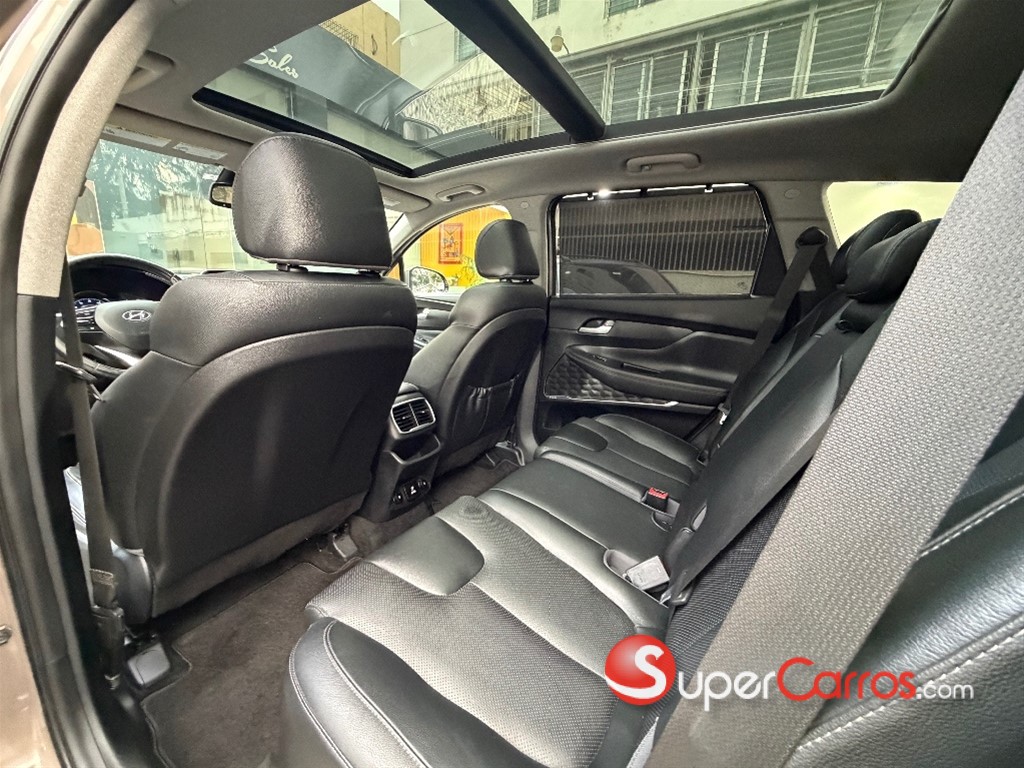 2019 Hyundai Santa Fe Ultimate — foto 8 / 10