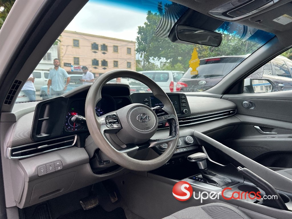 2021 Hyundai Elantra SEL — foto 7 / 9