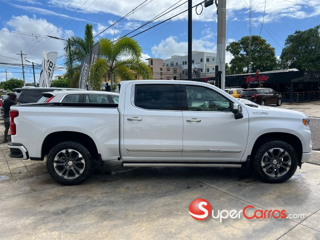 2026 Chevrolet Silverado High Country — foto 2 / 9
