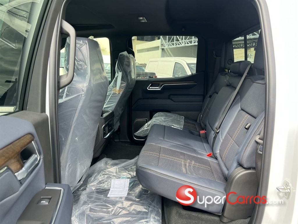 2026 Chevrolet Silverado High Country — foto 5 / 9